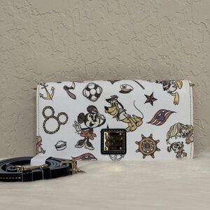 Dooney & Bourke Disney Cruise Line Mickey and Friends 2017 Wallet / Wristlet